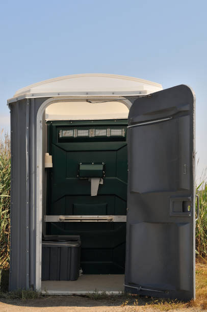 Best Portable bathroom rental  in Essex, MD